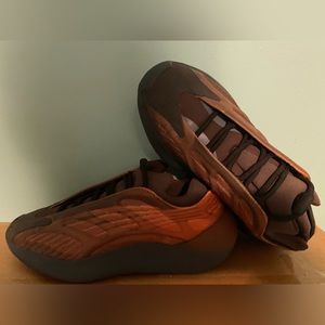 Brand NEW Yeezy 700’s worn once to try on. Burnt orange-rust-black